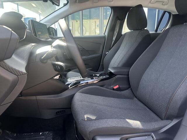 Peugeot e-208 EV Style Avantage 51 kWh | Climate Control | Parkeersensoren | Apple Carpay/Android Auto | Full LED | Cruise Control | DAB |