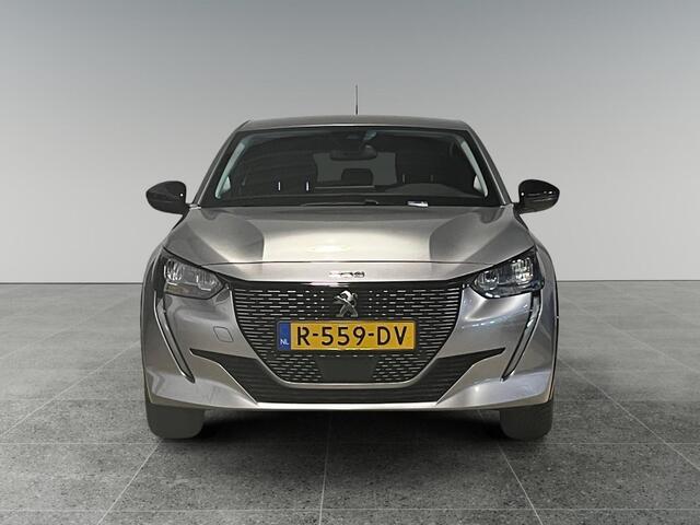 Peugeot e-208 Allure Pack EV 3-FASEN 50kWh 136pk | ADAPTIVE CRUISE | KEYLESS ENTRY | STOELVERW. | CAMERA | 3D i-COCKPIT® | NAVI | CLIMA | ALL-SEASONBANDEN