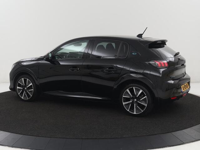 Peugeot e-208 EV GT 350 50 kWh | SOH 89,8% | Half leder | Camera | Carplay | Navigatie | Side Assist | Sportstoelen | Full LED | Parkeerhulp | DAB | Climate control | Bluetooth | Cruise control