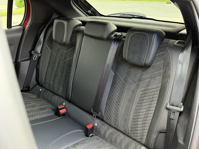 Peugeot e-208 EV GT 51 kWh / Carplay / Camera V+A / Keyless / Snellader /