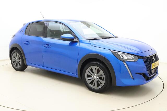 Peugeot e-208 EV Allure Pack 50 kWh | Navigatie | Camera | 3D Scherm | 84,25% SOH | Lichtmetalen velgen | Getint glas