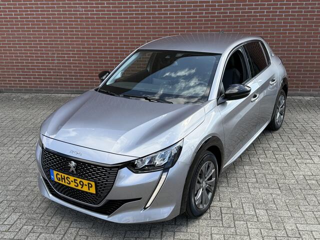 Peugeot e-208 Allure 50 kWh SOH 100% NAVI CLIMA CRUISE CAMERA PDC STOELV