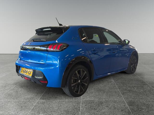 Peugeot e-208 GT Pack EV 3-FASEN 50kWh 136pk | ALCANTARA | TWO-TONE | STOELVERW. | NAVI | CAMERA | 17" LM-VELGEN | APPLE CARPLAY / ANDROID AUTO | STOELMASSAGE | ADAPTIVE CRUISE |