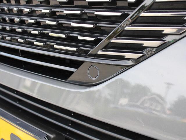 Peugeot e-308 SW GT 54 kWh 156PK Navigatie, Achteruitrijcamera, Stoel en Stuurverwarming, Parkeersensoren Voor & Achter