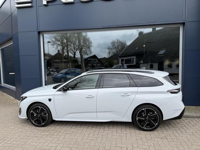 Peugeot e-308 SW GT Avantage EV 54 kWh | Nieuwe Auto | Tot 8 jaar Garantie | Tot 420 Km WLTP | Alcantara Executive Pack | 360 Graden Camera | Navigatie | Stoelverwarming & Massage | Warmtepomp | Draadloze Telefoonlader | Keyless Entry | Elektrische Kofferklep | 18" Lic