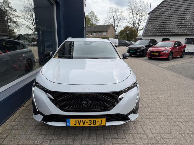 Peugeot e-308 SW GT Avantage EV 54 kWh | Nieuwe Auto | Tot 8 jaar Garantie | Tot 420 Km WLTP | Alcantara Executive Pack | 360 Graden Camera | Navigatie | Stoelverwarming & Massage | Warmtepomp | Draadloze Telefoonlader | Keyless Entry | Elektrische Kofferklep | 18" Lic