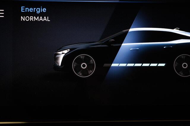 Peugeot e-408 GT 58 kWh | NIEUW | PANORAMADAK | STUURVERWARMING | MASSAGE | DAB | APPLE | 360 CAMERA