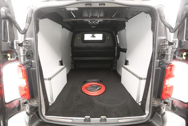 Peugeot e-Expert L2H1 75 kWh | SOH 99% | Snelladen | Elektrisch | 360° Camera | Airco | Cruise | Carplay | Parkeersens.