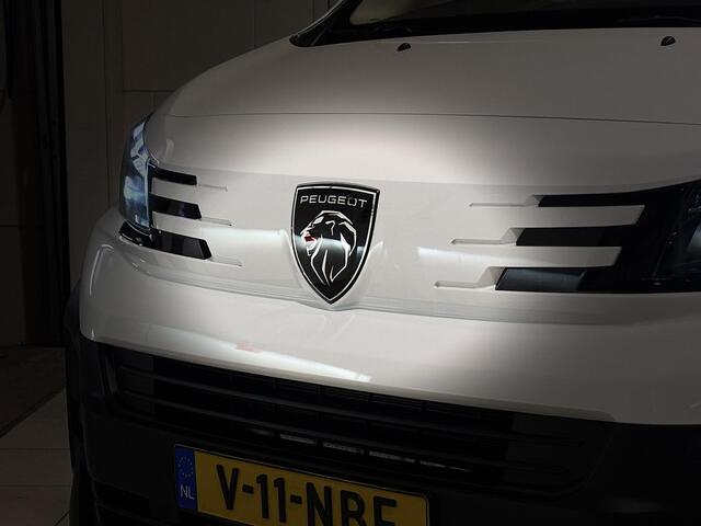 Peugeot e-Expert L2 75kWh 136pk | LED koplampen | Climate control | Keyless entry | Dode hoek detectie | Achteruitrijcamera | Parkeersensoren voor en achter | Multimedia | Carplay | NAVI | Digital cockpit | Licht- en regensensor | Mistlampen | Bestuurdersstoel comfort | B