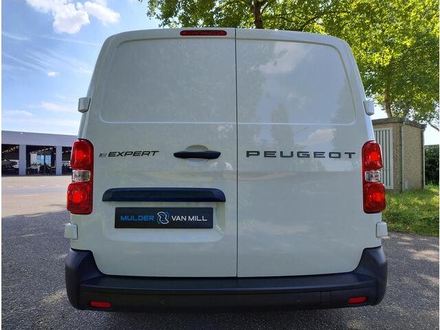 Peugeot e-Expert L3 75 kWh 136pk | 8 jaar garantie | 0% financial lease | Houten afwerking laadruimte | NAVI | Multimedia | Apple Carplay | Android Auto | Achteruitrijcamera | Parkeersensoren voor en achter | Dode hoek detectie | Digitale cockpit | Stuurwielbediening | Tu