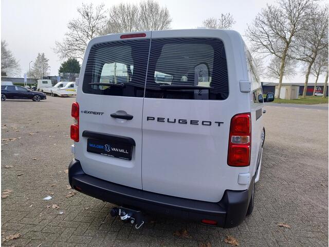 Peugeot e-Expert Combi L3 75 kWh 136pk | 9-persoons | 17 inch stalen velg met design dop | Sidebars | Trekhaak | van ¤63.276 voor ¤49.225 incl. BTW | Taxi ombouw mogelijk