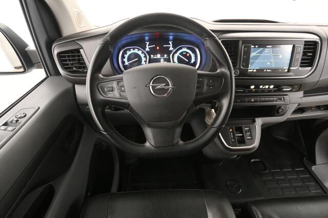 Peugeot e-Expert Opel Vivaro-e L3H1 Innovation 75 kWh | Snelladen | SOH 89% | Clima | Cruise | Carplay | 3 Zits | 2xSchuifdeur | Parkeersens.