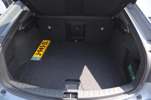 Polestar 2 Long Range Dual Motor Launch Edition / Adaptieve cruise Control / 408PK / BLIS / 20" Velgen / Elektrische achterklep / Keyless / Elektrische stoelen / Stoel en stuurwielverwarming / Panoramadak