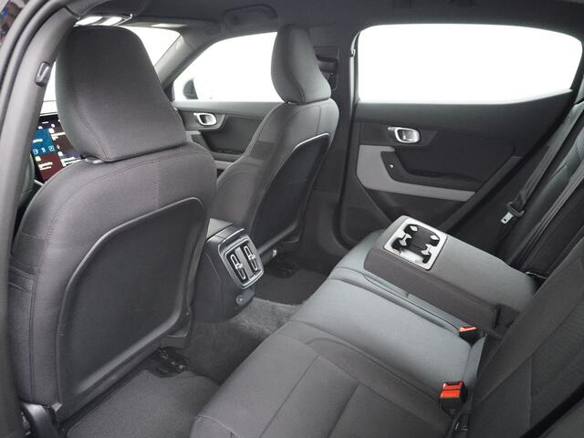 Polestar 2 Long Range 78 kWh Sleutelloos(Telefoon-sleutel) Adaptive-Cruise Carplay Android 360-Camera 19"LM Led-Pixel-Lamp WiFi PDC-a+v Park-Assist System-Home-Link Elektr.Klep Google Maps E Phone-Connect.Stoel-Verwarmd 1500kg-trekvermogen OnePedal drive Licht+Zicht