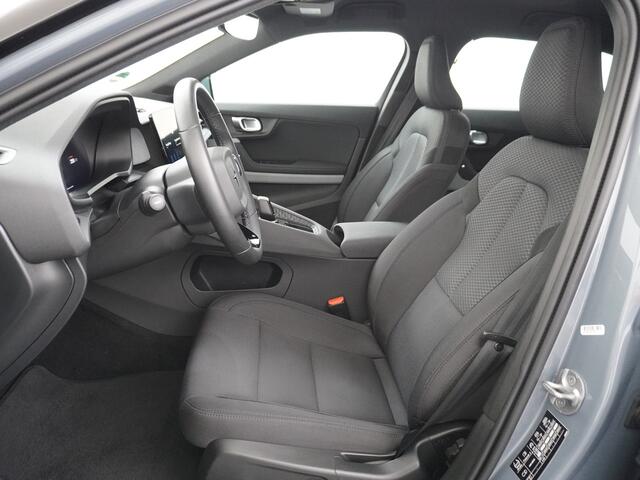 Polestar 2 Long Range 78kWh Carplay Android Auto Cruise Control Keyless Navi Ecc 360°Camera 19"LM Led-Pixel PDC Elektr.Klep Google Maps Blindspot Monitoring Stoelverwarming Regen-Lichtsensor Virtual-Cockpit Hill-Assist Lane Assist Origineel Nederlandse Auto Tot 150k