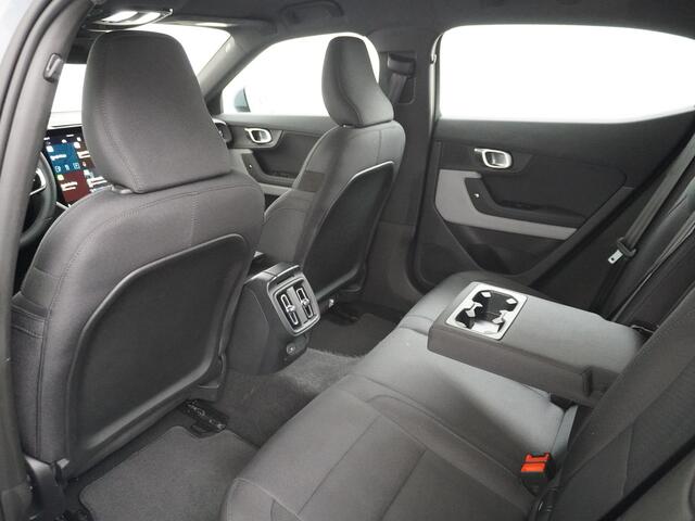 Polestar 2 Long Range 78kWh Carplay Android Auto Cruise Control Keyless Navi Ecc 360°Camera 19"LM Led-Pixel PDC Elektr.Klep Google Maps Blindspot Monitoring Stoelverwarming Regen-Lichtsensor Virtual-Cockpit Hill-Assist Lane Assist Origineel Nederlandse Auto Tot 150k