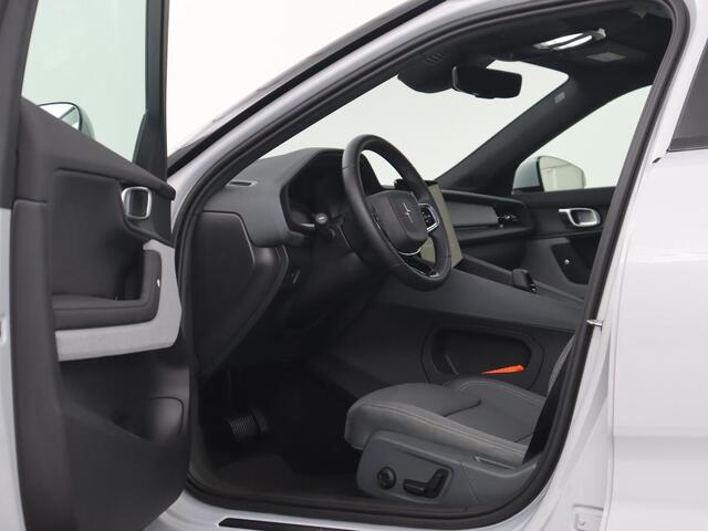Polestar 2 Long Range Dual Motor Launch Edition 78kWh | Panoramadak | Trekhaak | Stoel & stuurverwarming | 360 camera | Adaptive cruise | Harman/Kardon | Carplay