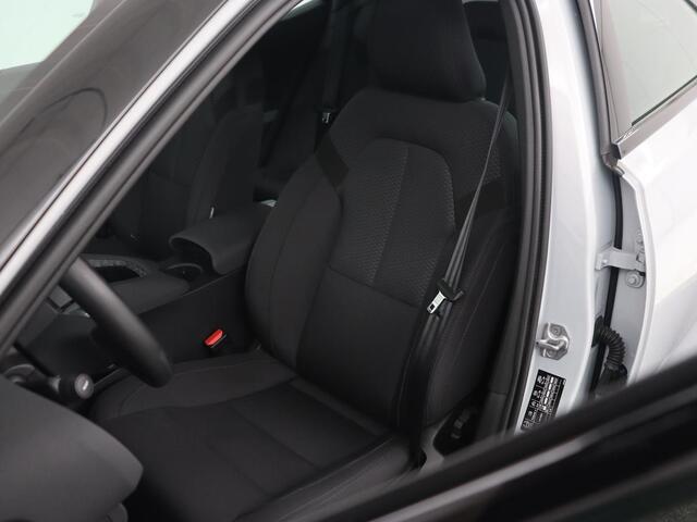 Polestar 2 Long Range Single Motor 78 kWh | Trekhaak | Stoelverwarming | Keyless | Full LED | Carplay | Navigatie | 19'' | Elektrische stoelen | Climate control | Parkeerhulp