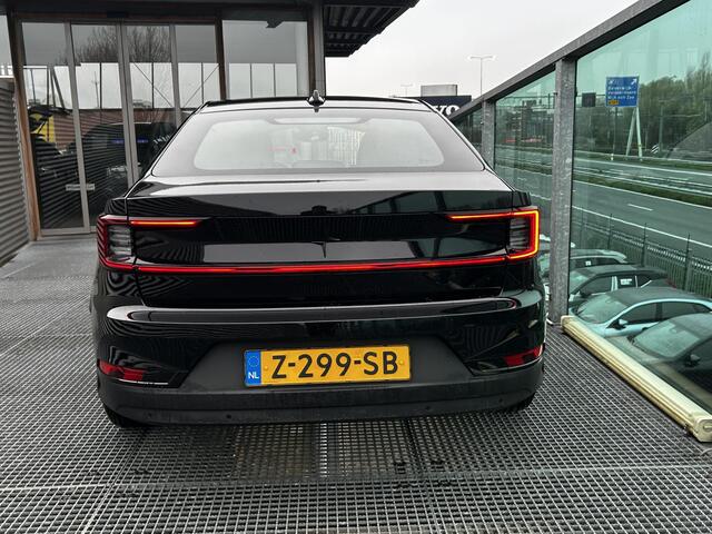 Polestar 2 Long Range Single Motor 82 kWh Parkeer camera 360 Gr. Verwarmde voorstoelen, Trekhaak semi Electrisch, Electrische achterklep.
