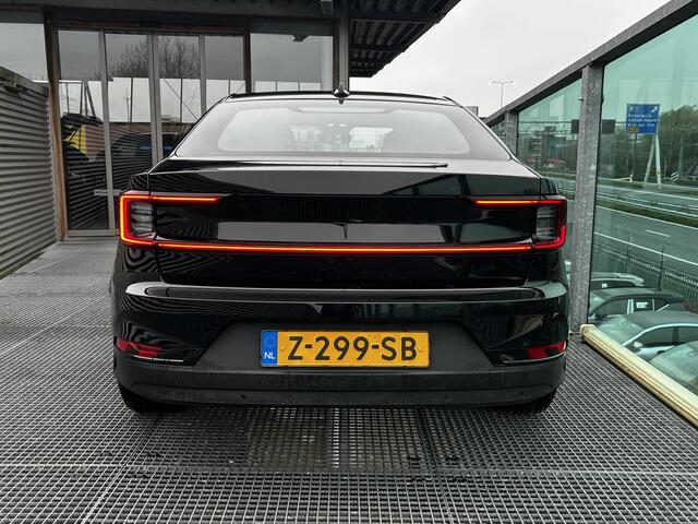 Polestar 2 Long Range Single Motor 82 kWh Parkeer camera 360 Gr. Verwarmde voorstoelen, Trekhaak semi Electrisch, Electrische achterklep.