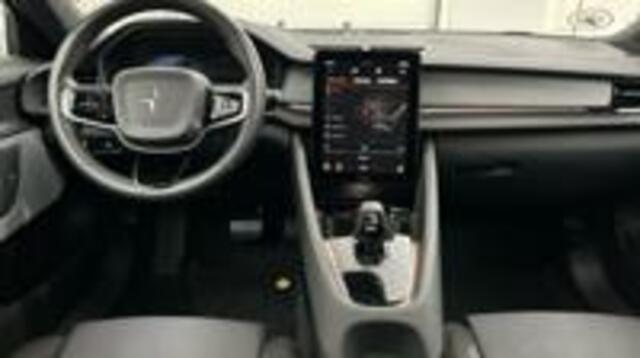 Polestar 2 Long Range Dual Motor Launch Edition 78kWh / 408 PK / Soh 96%/ Panorama Glasdak / Elektrische Achterklep / Stoelverwarming voor en achter / Apple CarPlay/Android Auto /