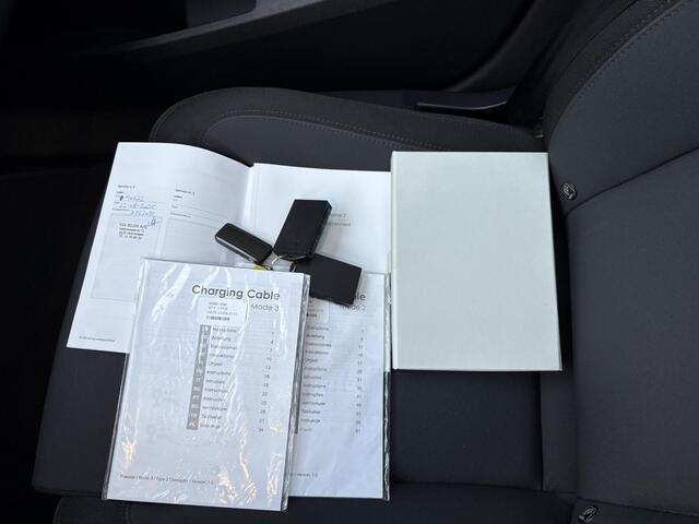 Polestar 2 Long Range Dual Motor Launch Edition 78kWh / 408 PK / Soh 96%/ Panorama Glasdak / Elektrische Achterklep / Stoelverwarming voor en achter / Apple CarPlay/Android Auto /