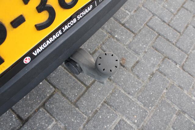 Polestar 2 Long Range Single Motor 78 kWh | BLIS | Memory | Stoelen en stuurwiel verw. | H&K audio | Panorama dak | Adapt. Cruise |