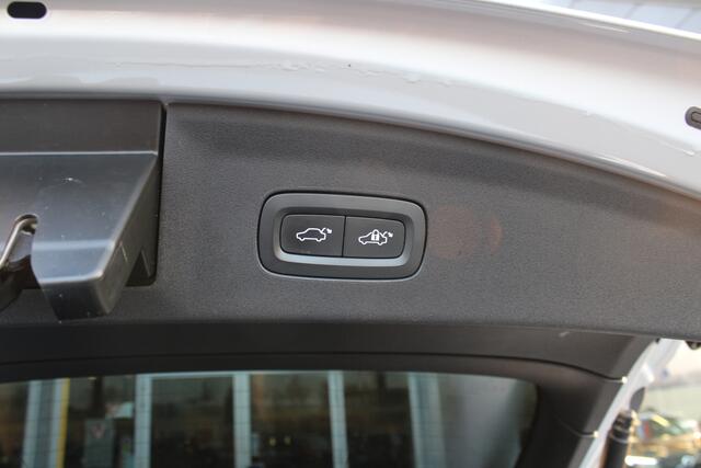 Polestar 2 Long Range Single Motor 78 kWh | BLIS | Memory | Stoelen en stuurwiel verw. | H&K audio | Panorama dak | Adapt. Cruise |