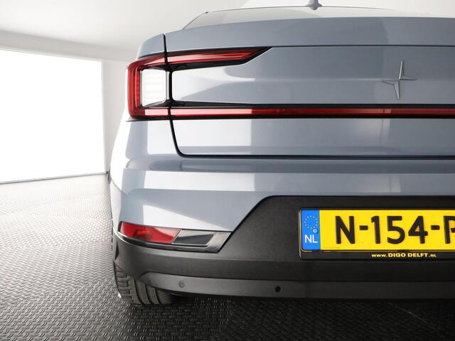 Polestar 2 Long Range Single Motor 78 kWh ACCU 90% PARKEERSENSOREN V+A . STOELVERWARMING . FULL MAP NAV . STOELPROFIELEN . CAMERA
