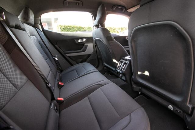 Polestar 2 Long Range Single Motor 78 kWh | Elek Trekhaak | Adapt Cruise | Android Apple Carplay |