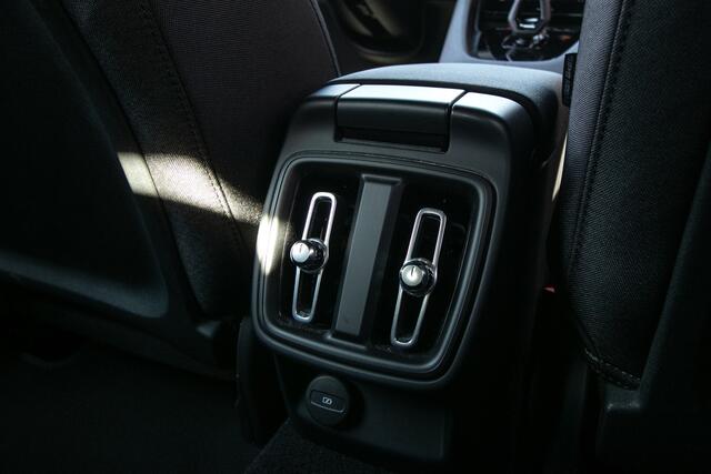 Polestar 2 Long Range Single Motor 78 kWh | Elek Trekhaak | Adapt Cruise | Android Apple Carplay |