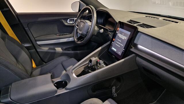 Polestar 2 Long Range Dual Motor Launch Edition 78kWh | 20" Velgen | Panoramadak | Trekhaak wegklapbaar |