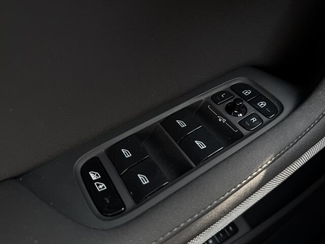 Polestar 2 Long Range Dual Motor | Plus, Pilot, & Climate Pack | Panoramadak