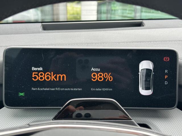 Polestar 4 Long Range Single motor 100 kWh / Pano. dak / Verwarmde stoelen voor+achter / Elek. stoelen voor+achter / Harman Kardon / 360 camera /