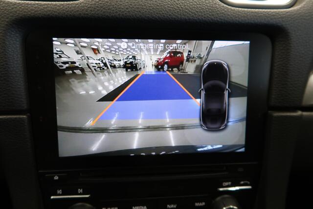 Porsche 718 Boxster 2.0 Turbo 370pk Automaat PDK Navigatie Sportuitlaat Leer Sportstoelen 20 inch LMV Camera Stoelverwarming 2e Eigenaar Perfect onderhouden SCM Nieuwstaat