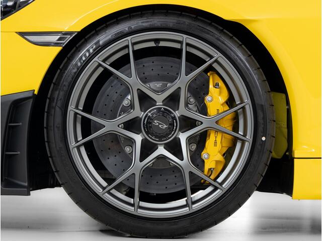 Porsche 718 Spyder RS