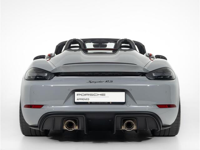Porsche 718 Spyder RS