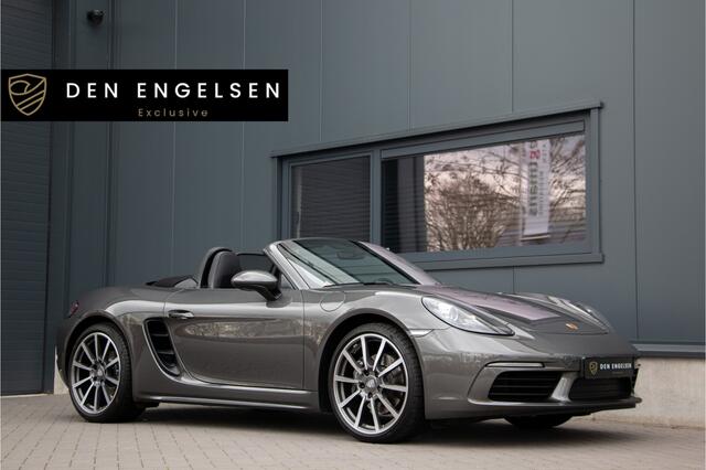 Porsche 718 Boxster 2.0 | 300PK | Porsche Approved 2028 | PPF Neus | Stoelverwarming | Cruise Control |Dealer OH | Stuurverwarming | Dab+ | Carrera 20" | ¤ 110.613 N.P | Garagedeuropener | AppleCarplay | PDC.