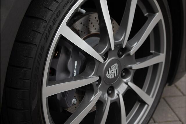 Porsche 718 Boxster 2.0 | 300PK | Porsche Approved 2028 | PPF Neus | Stoelverwarming | Cruise Control |Dealer OH | Stuurverwarming | Dab+ | Carrera 20" | ¤ 110.613 N.P | Garagedeuropener | AppleCarplay | PDC.