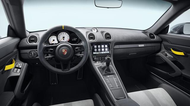 Porsche 718 GT4 Cayman RS