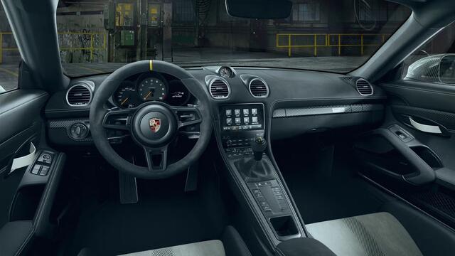 Porsche 718 GT4 Cayman RS
