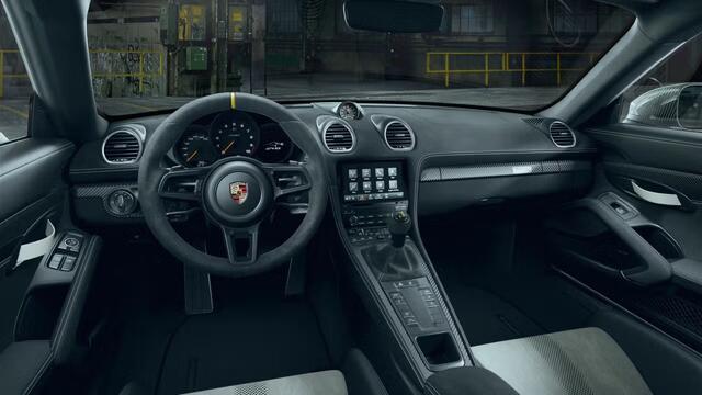 Porsche 718 GT4 Cayman RS