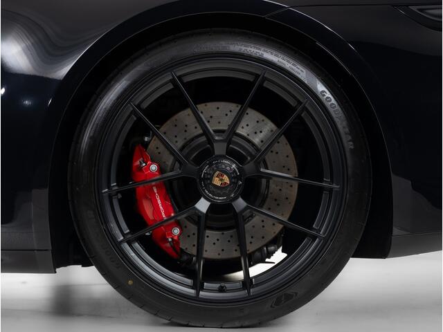 Porsche 911 Carrera GTS