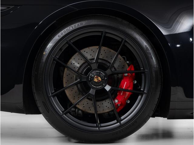 Porsche 911 Carrera GTS