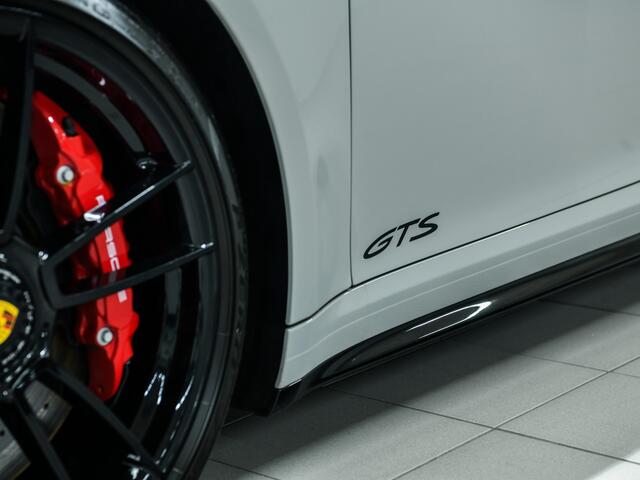 Porsche 911 Carrera 4 GTS Cabriolet