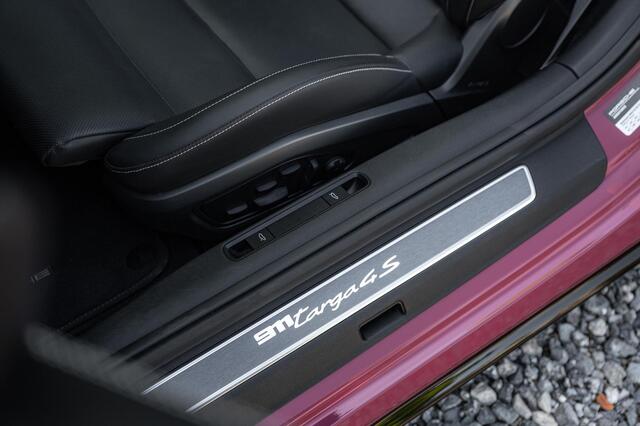 Porsche 911 3.0 Targa 4 S | SportDesign | Porsche Manufaktur