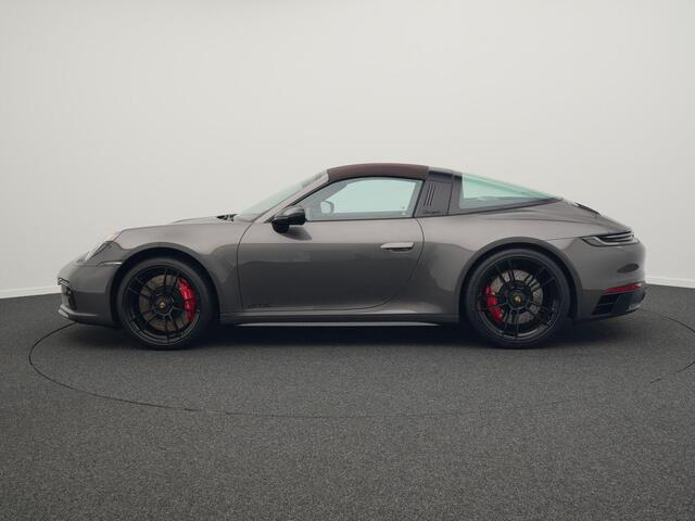 Porsche 911 4 GTS