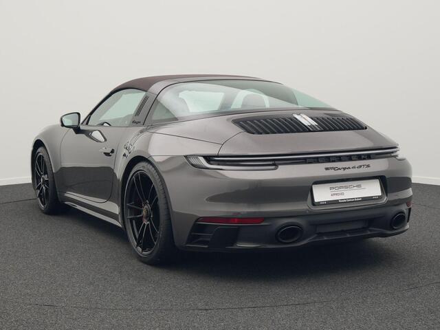 Porsche 911 4 GTS