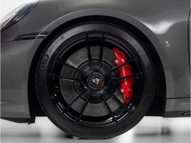 Porsche 911 Carrera 4 GTS Cabriolet