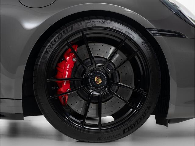 Porsche 911 Carrera 4 GTS Cabriolet
